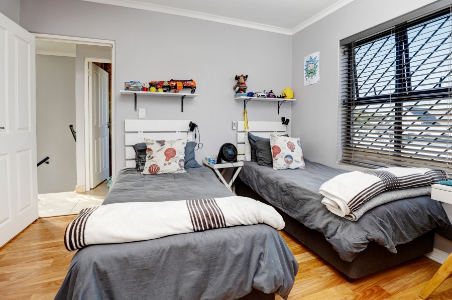 4 Bedroom Property for Sale in Burgundy Estate Western Cape